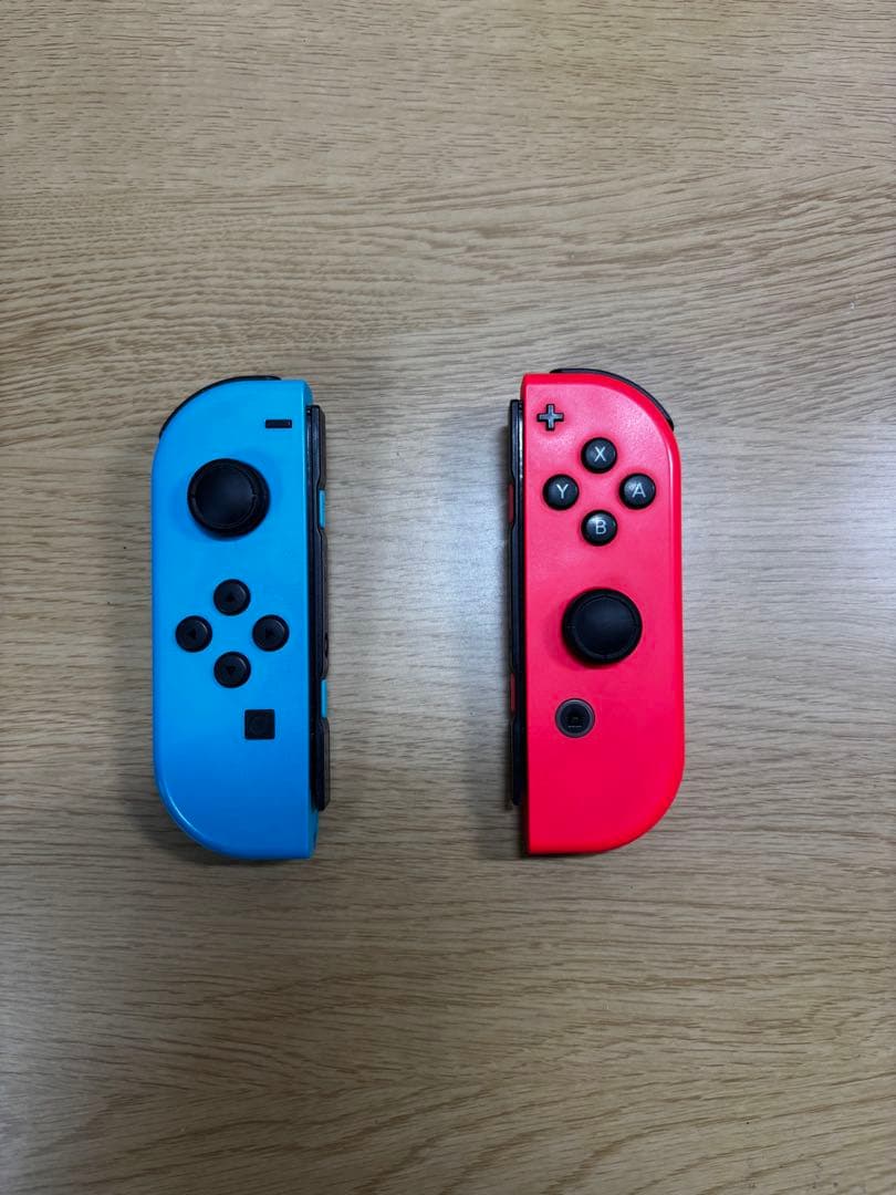 Nintendo Switch 本体青/赤 Joy-Con付き