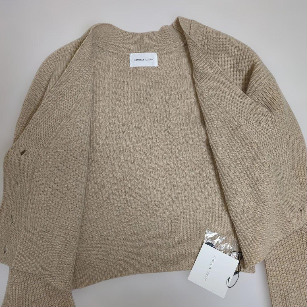 新品✨タグ付✨カプリシュレマージュ ウール100Wボタンカーディガン ベージュ
