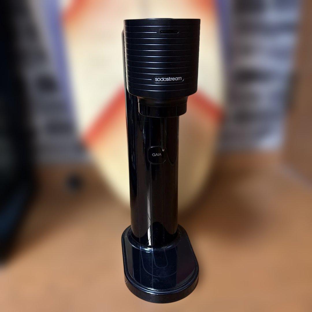 sodastream 炭酸水メーカー ブラック 空ボンベ2本とボトル2本付き