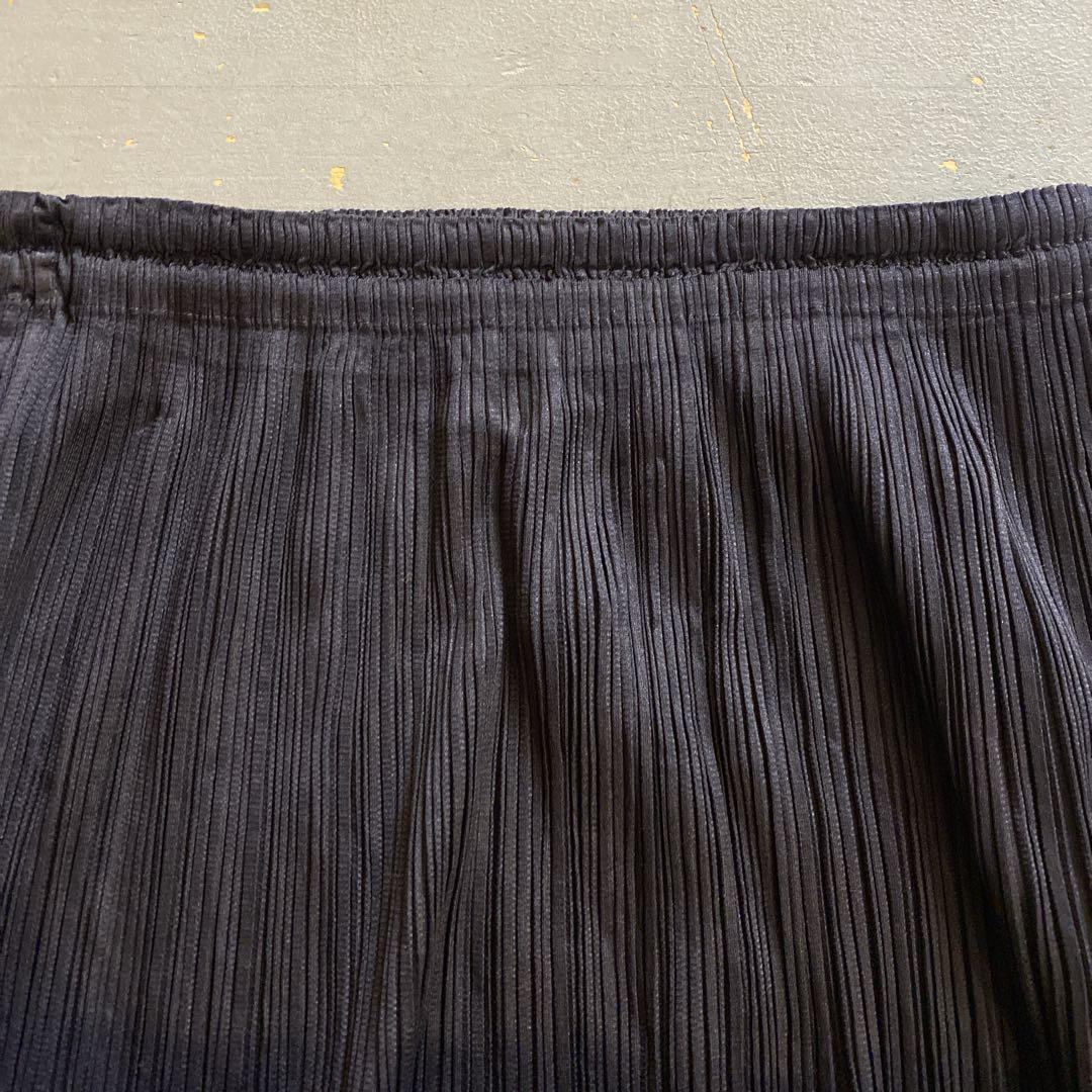 □ 黒PLEATS PLEASE イッセイミヤケ　プリーツスカート