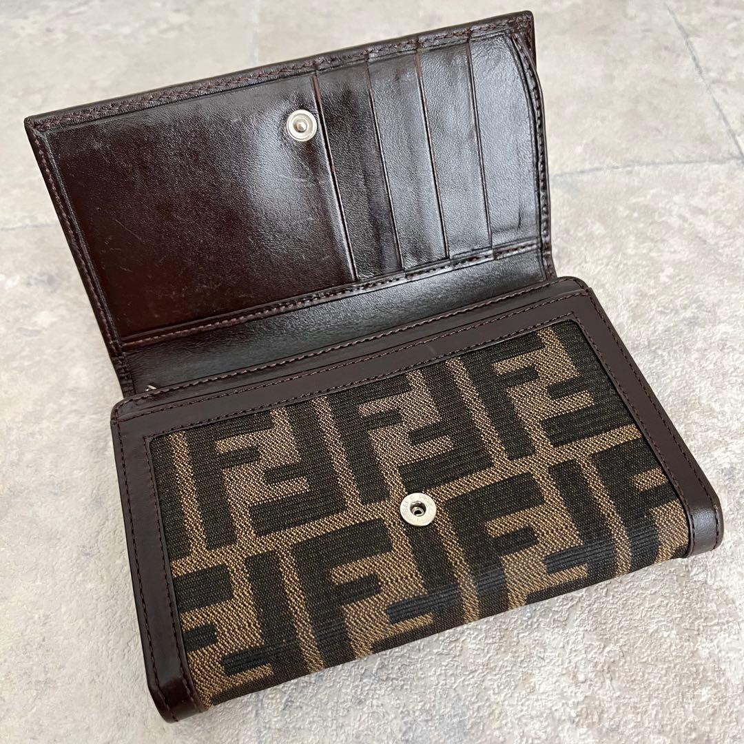人気✨FENDI ズッカ 二つ折り財布 FF キャンバス レザー ブラウン