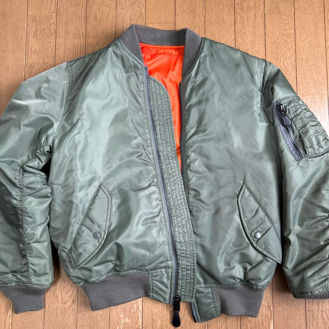 AVIREX ma-1 Lサイズ　美品
