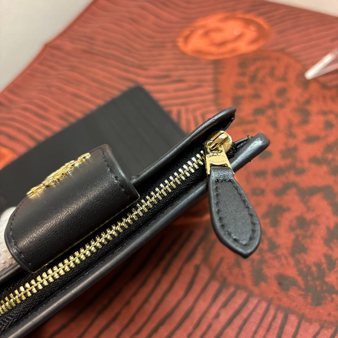 【美品】COACHコーチ 二つ折り財布 シグネチャー ブラウン