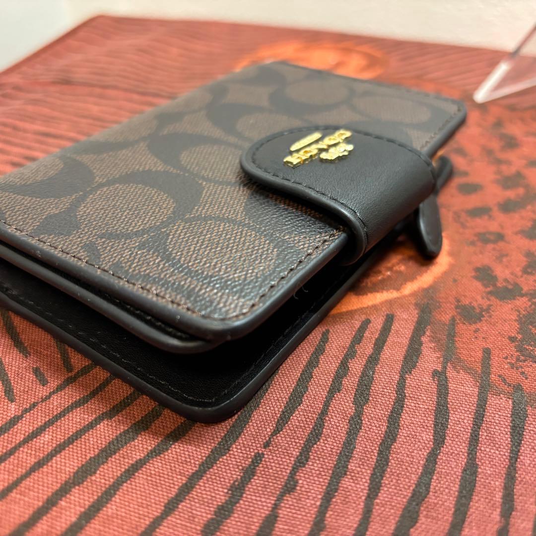 【美品】COACHコーチ 二つ折り財布 シグネチャー ブラウン