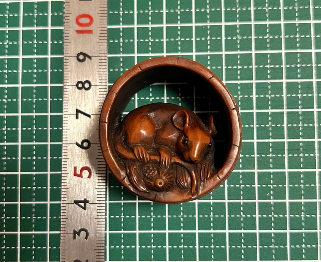 【根付】木彫　東洋彫刻　鼠　美術品　骨董品