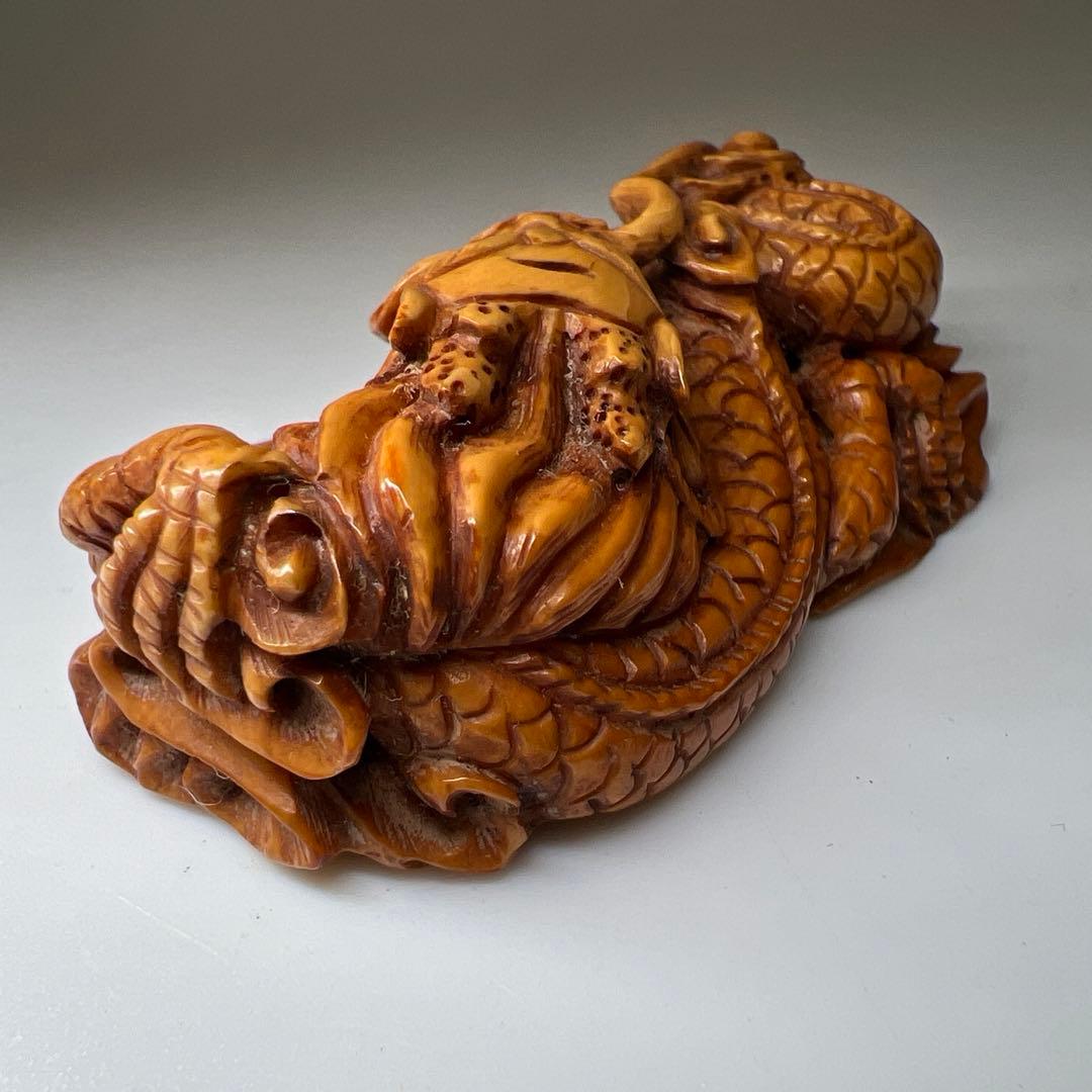 専用　極上雲龍根付　37g/幅約6.5㎝　東Y8-0303☆2Fトヒチサ
