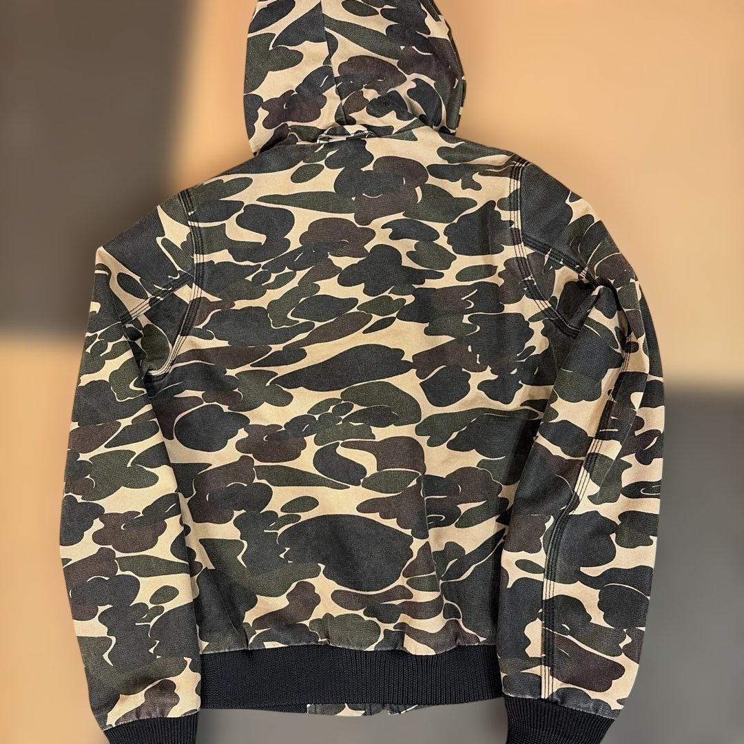 Carhartt 迷彩柄 フード付きジャケット　Sサイズ