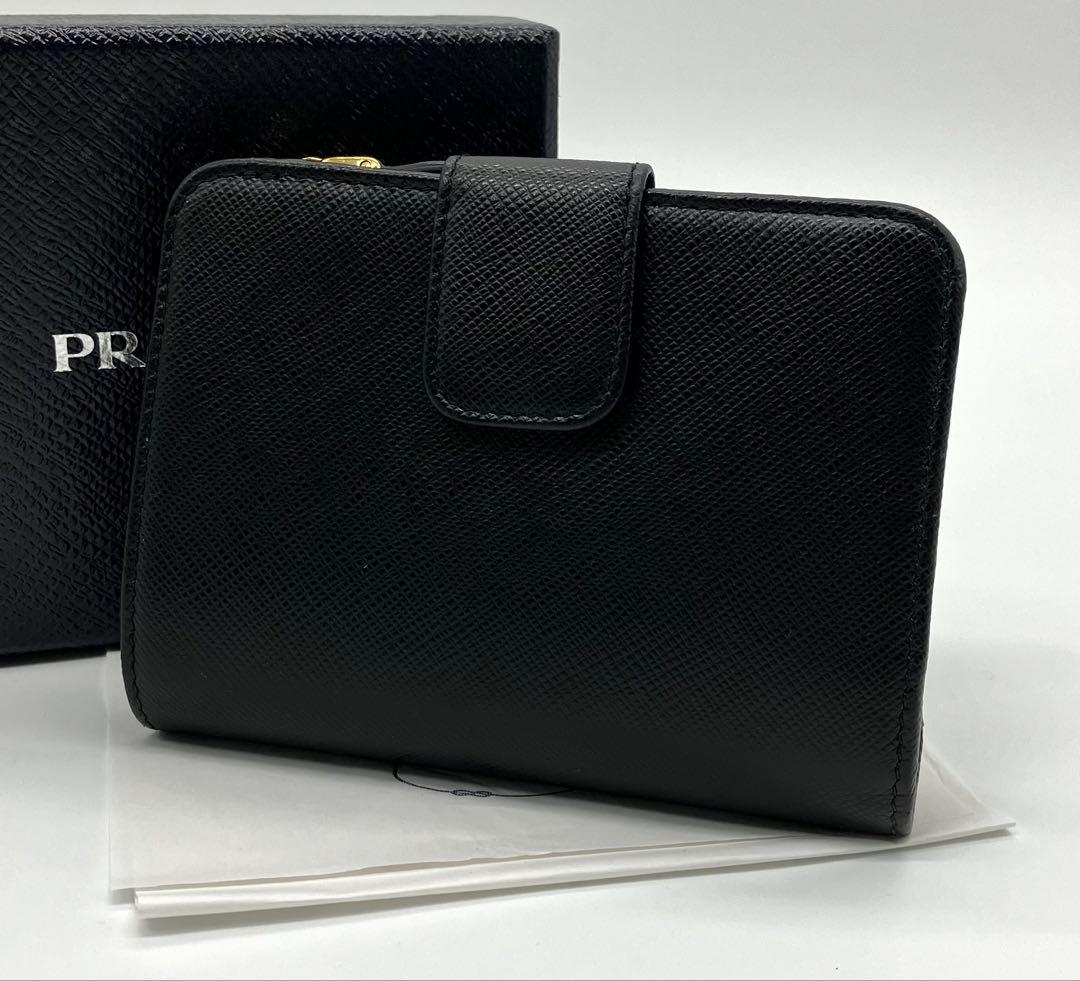 ⭐️ 極美品 プラダ サフィアーノ トライアングル 二つ折り財布 ブラック 鑑定済