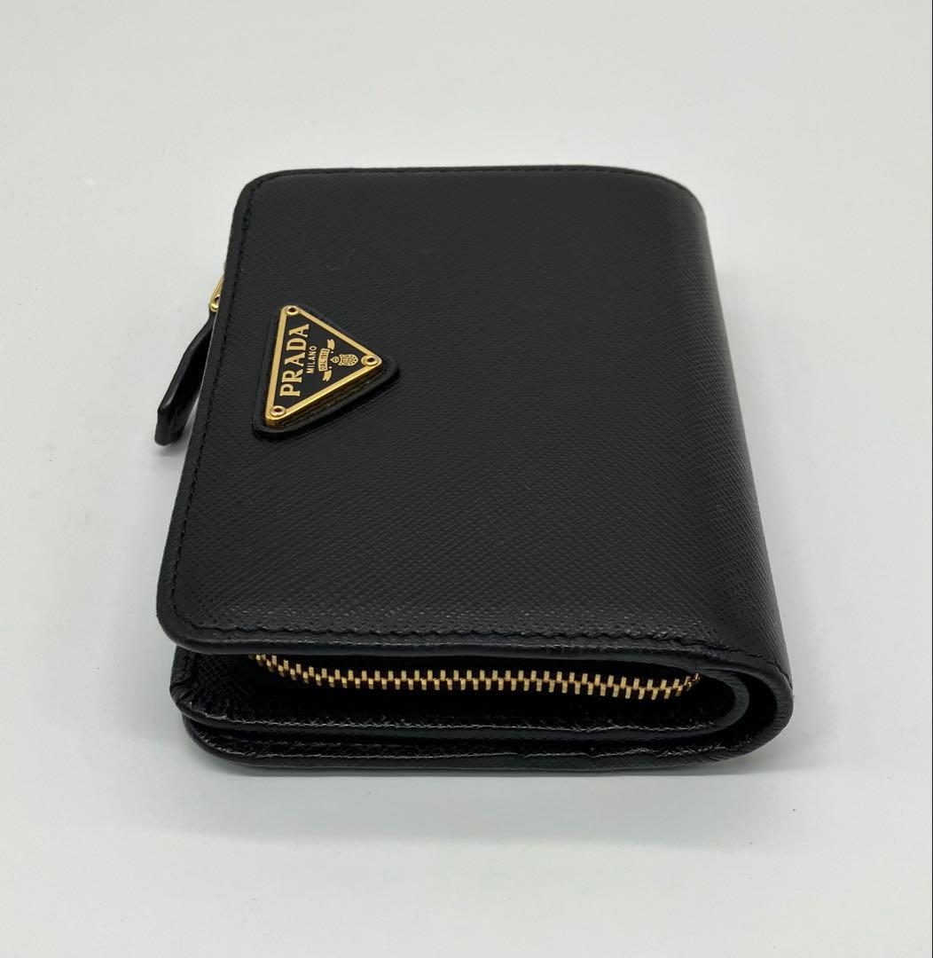 ⭐️ 極美品 プラダ サフィアーノ トライアングル 二つ折り財布 ブラック 鑑定済