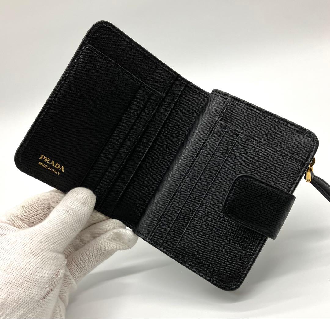 ⭐️ 極美品 プラダ サフィアーノ トライアングル 二つ折り財布 ブラック 鑑定済