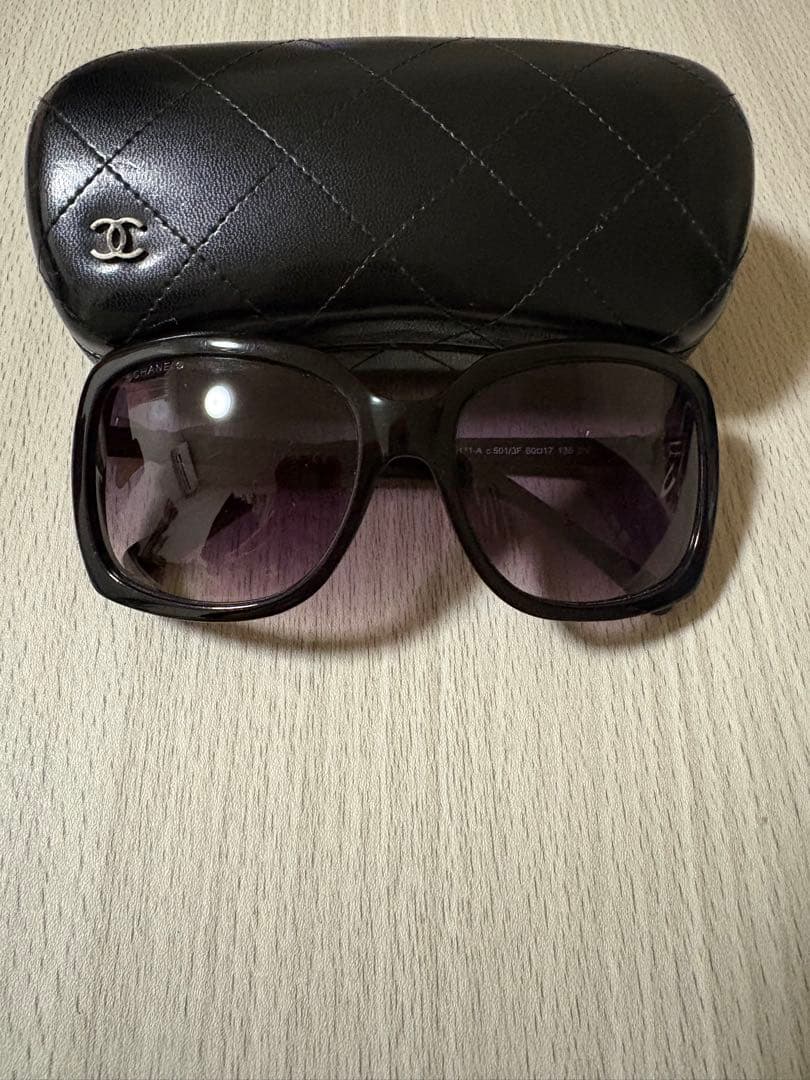 CHANEL リボン サングラス