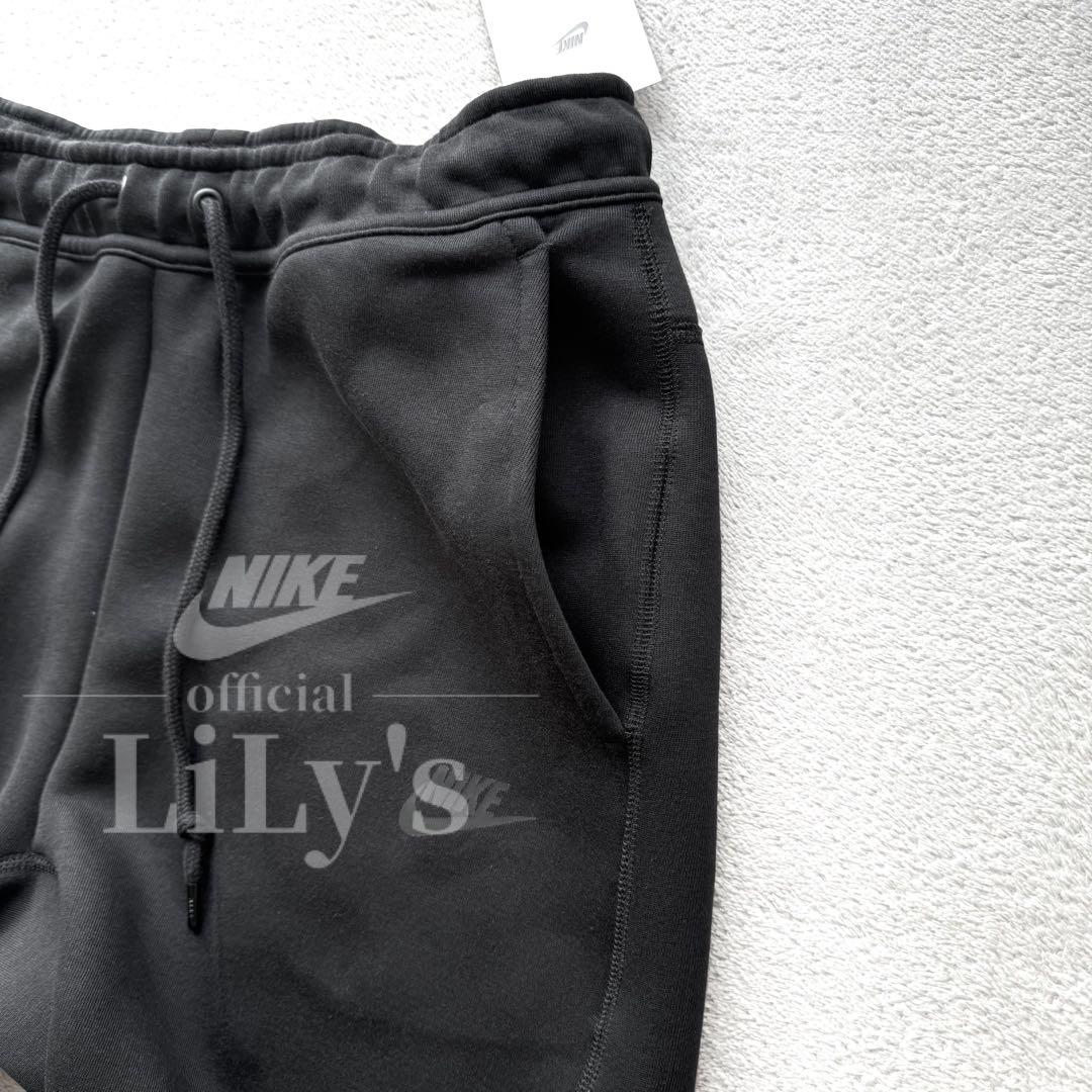 新品　NIKE上下セットアップ　Ｌサイズ　高級テックフリース　黒　ブラック
