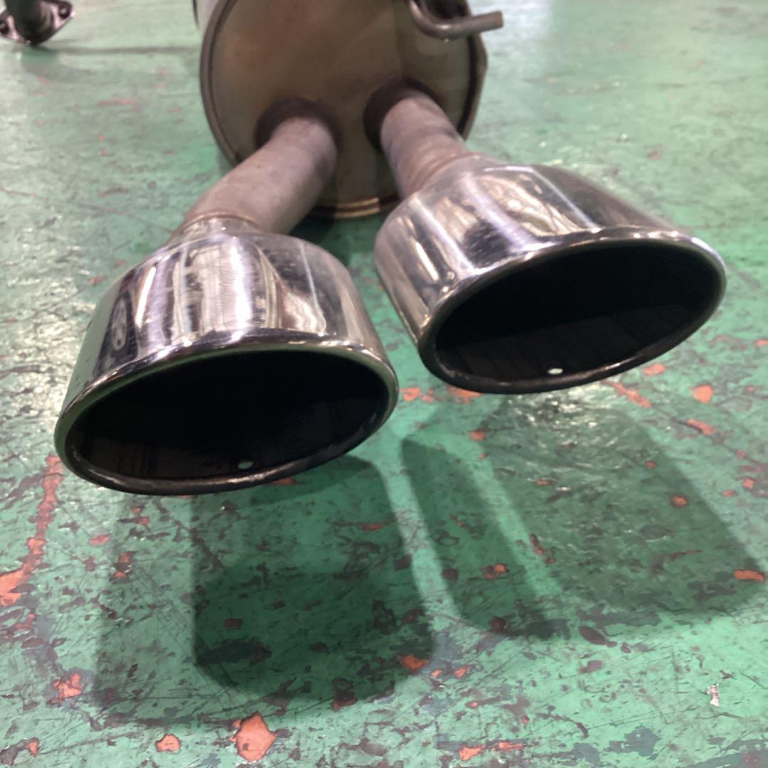 プリウスα モデリスタ　マフラー