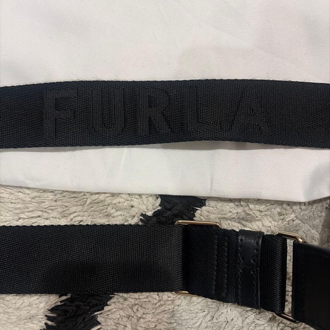 FURLA AMICA S CROSSBODYクロスボディ ロゴストラップ