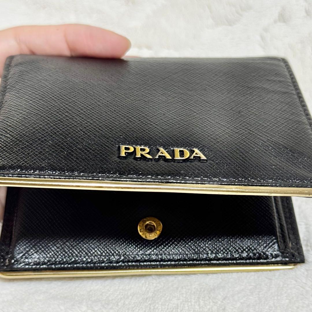 ✨正規品✨ PRADA プラダ 二つ折り財布　サフィアーノ ブラックゴールド金具