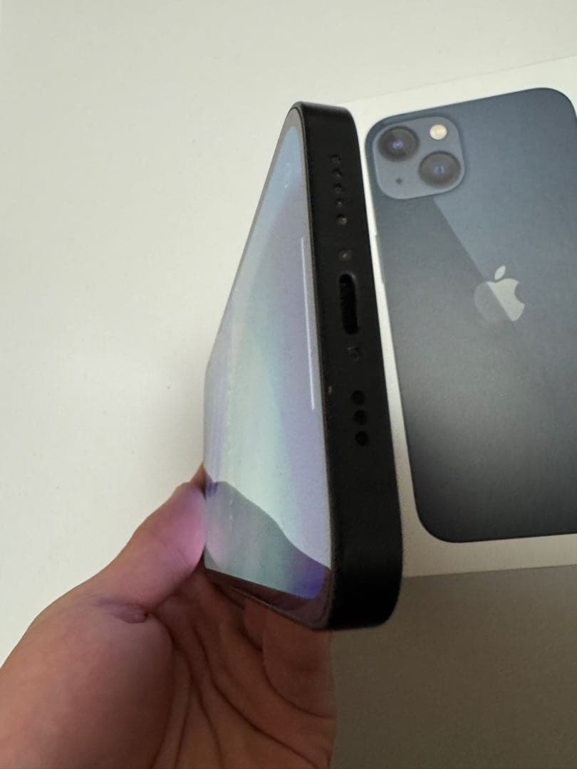 Apple iPhone 13本体 美品