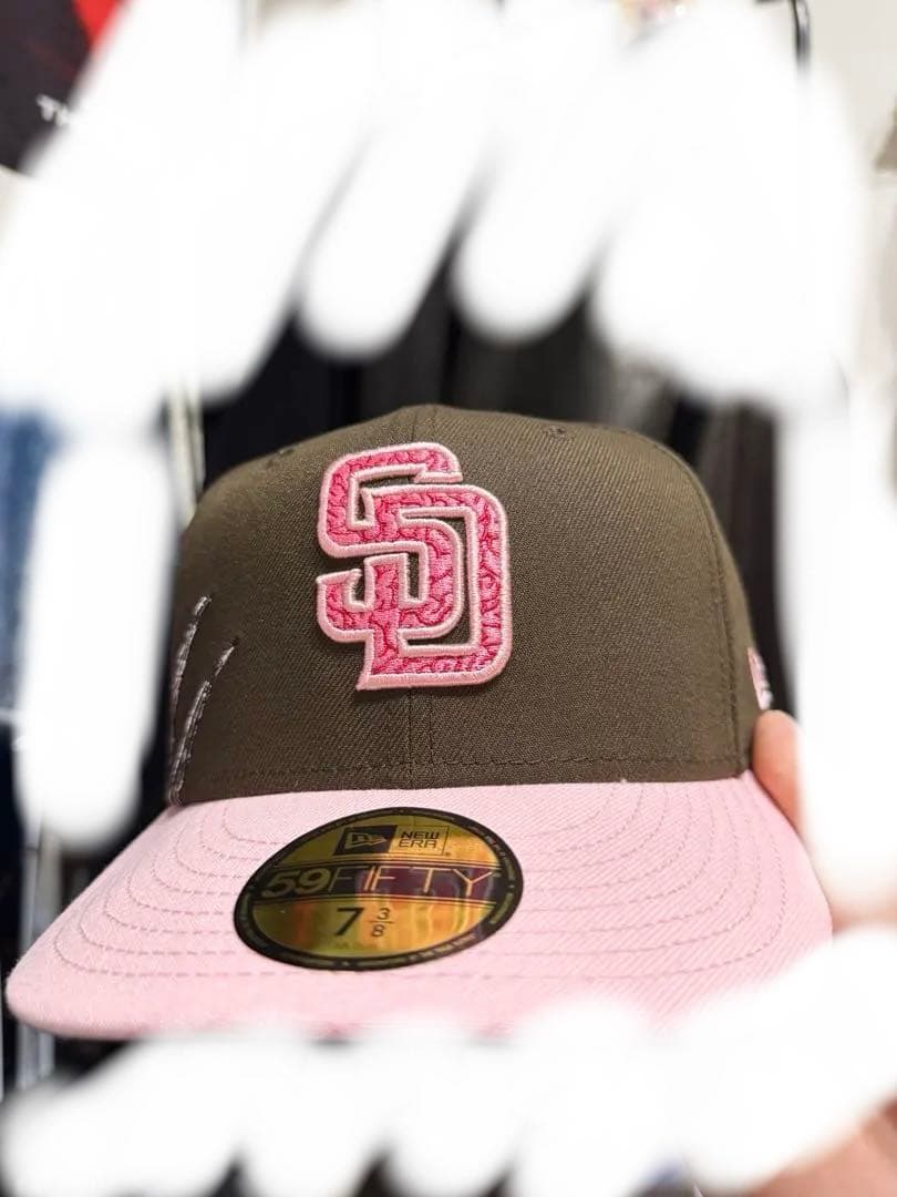 newera パドレスキャップ　ピンク