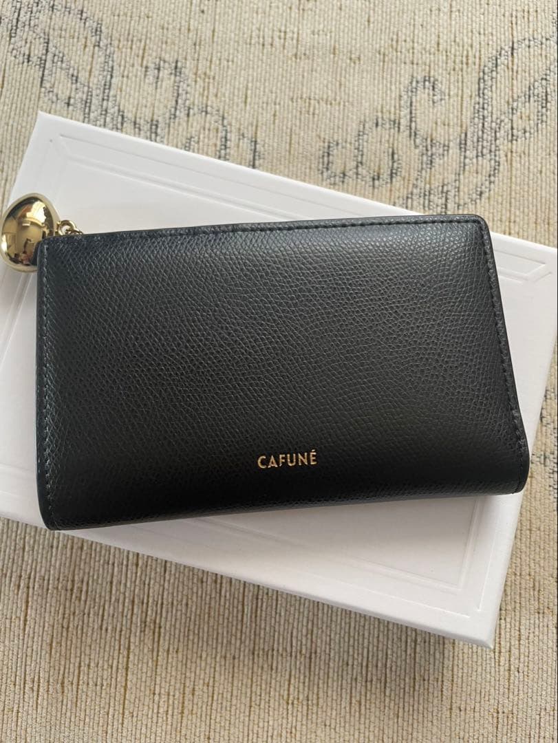 CAFUNE カフネ ブラックレザー 二つ折り財布