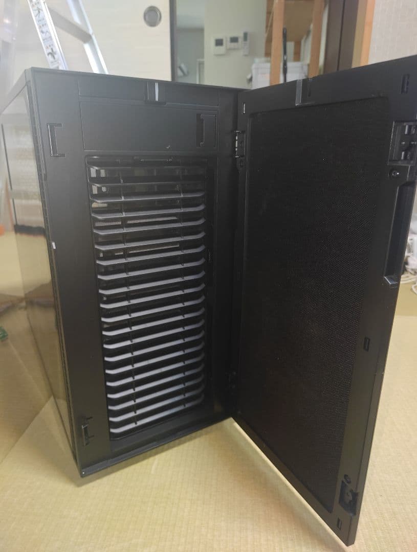 j*h様 FractalDesign Define R6 USB-C
