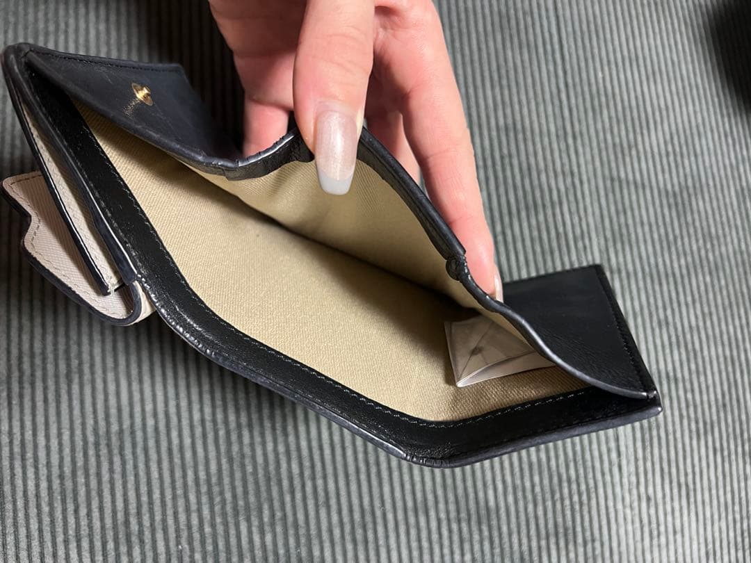 【MARNI】マルニ レザーポケット付き３つ折財布ライトグレー
