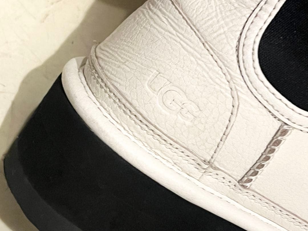 【中古美品】UGG 厚底ブーツ ニューメル プラットフォーム ホワイト