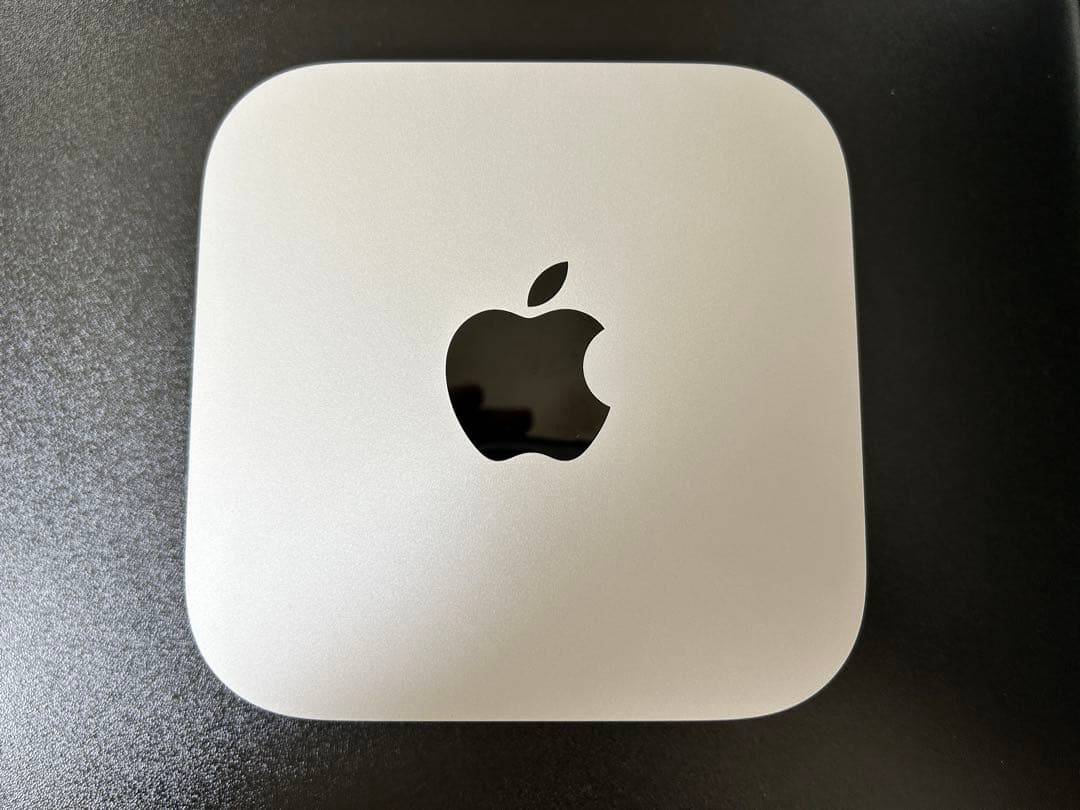 Apple Mac mini M4チップ搭載　MagicKeyboard