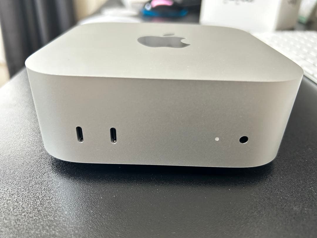 Apple Mac mini M4チップ搭載　MagicKeyboard