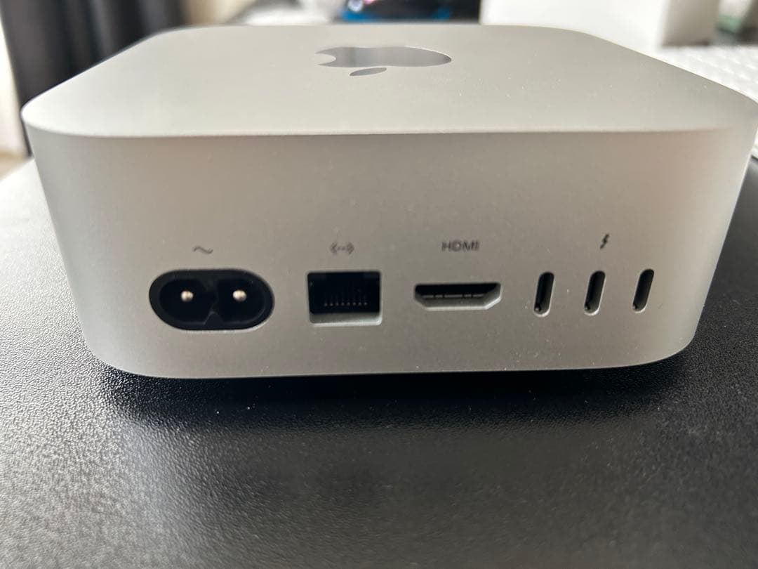 Apple Mac mini M4チップ搭載　MagicKeyboard