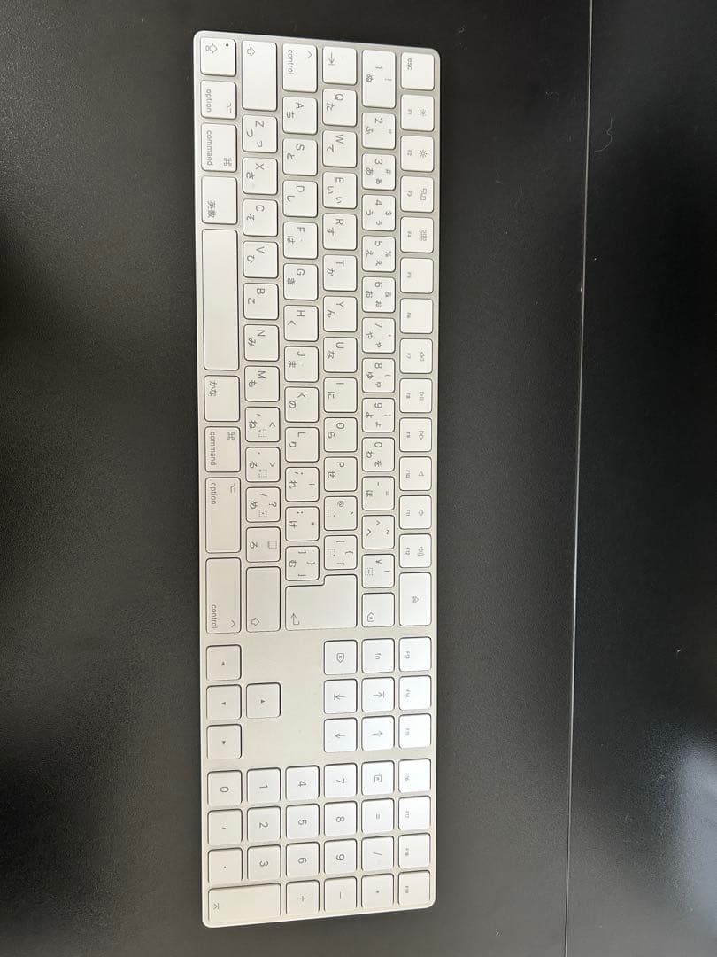 Apple Mac mini M4チップ搭載　MagicKeyboard