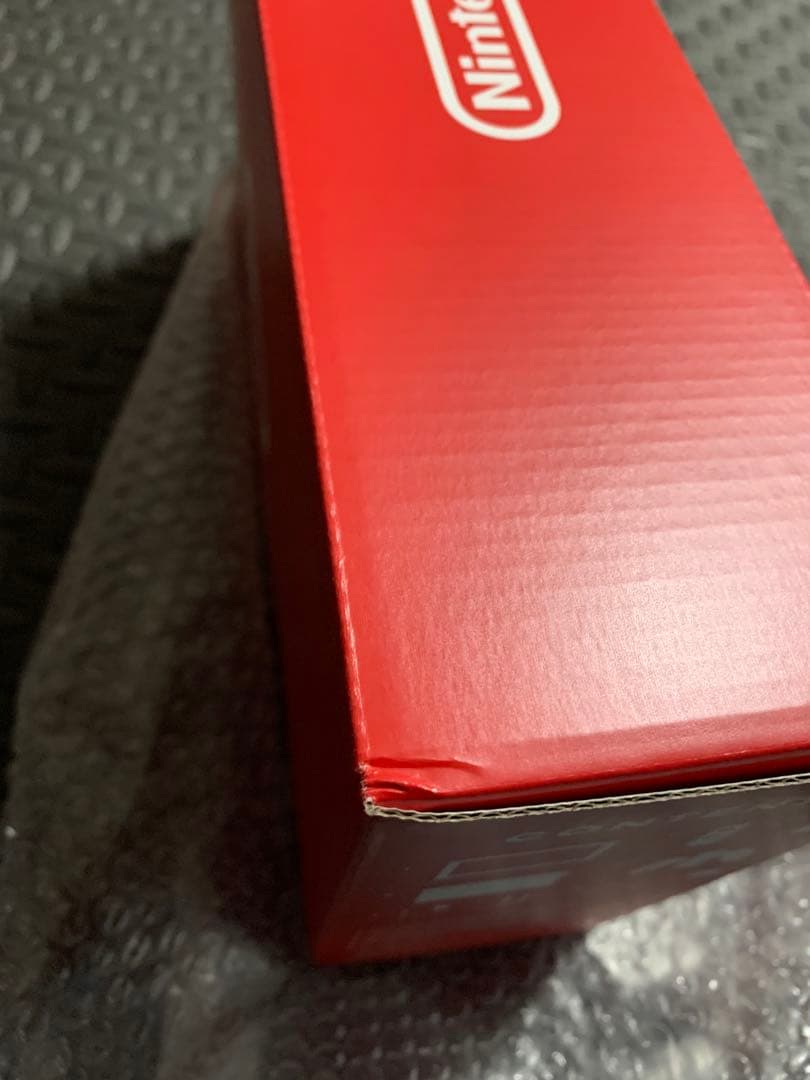 【極美品】【送料込】Nintendo Switch 本体-完備品-