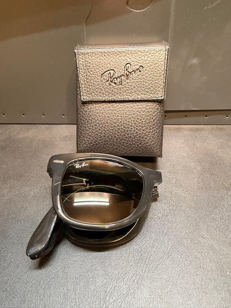Ray-Ban ブラック サングラス 折りたたみ ケース付き