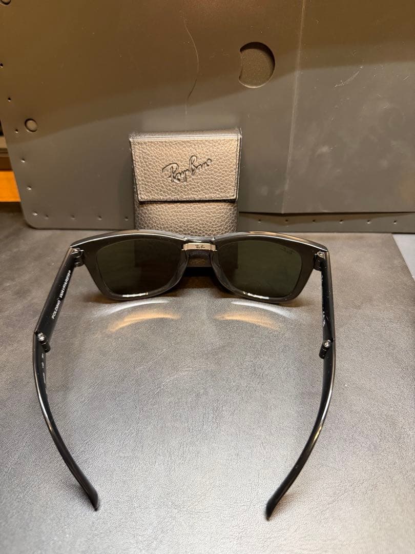 Ray-Ban ブラック サングラス 折りたたみ ケース付き