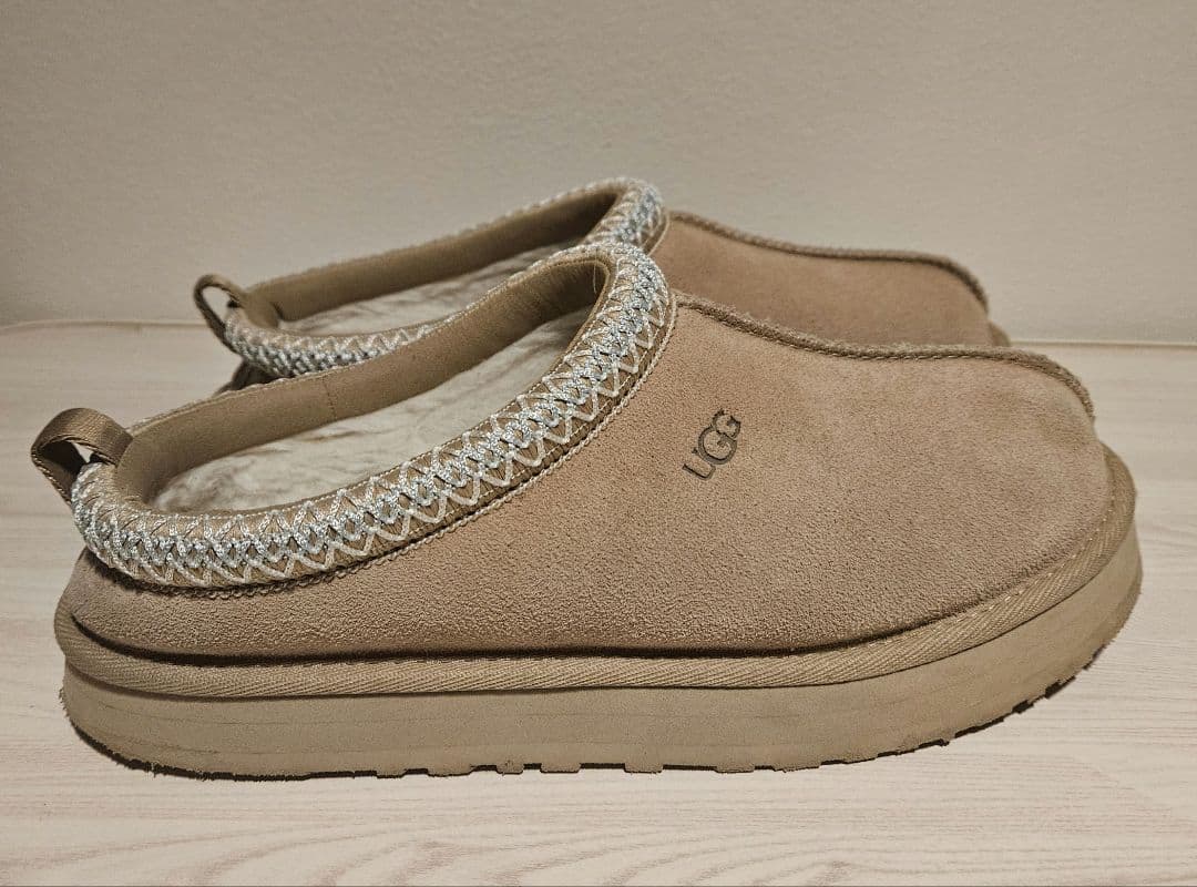UGG 　TAZZ　 スリッポン　24.5cm
