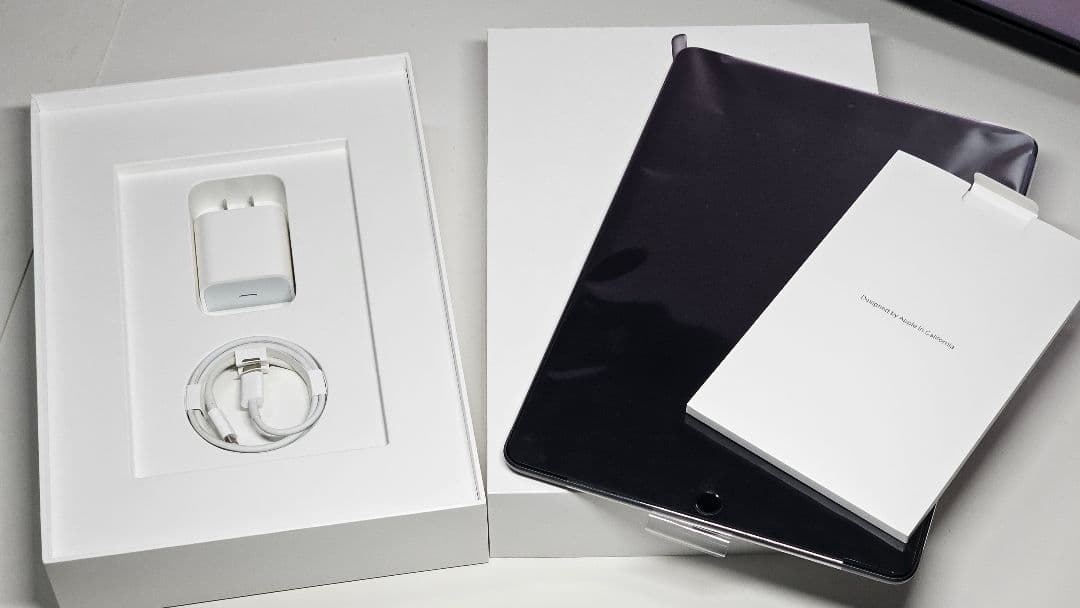 iPad 第8世代32GB Wi-Fi スペースグレイ