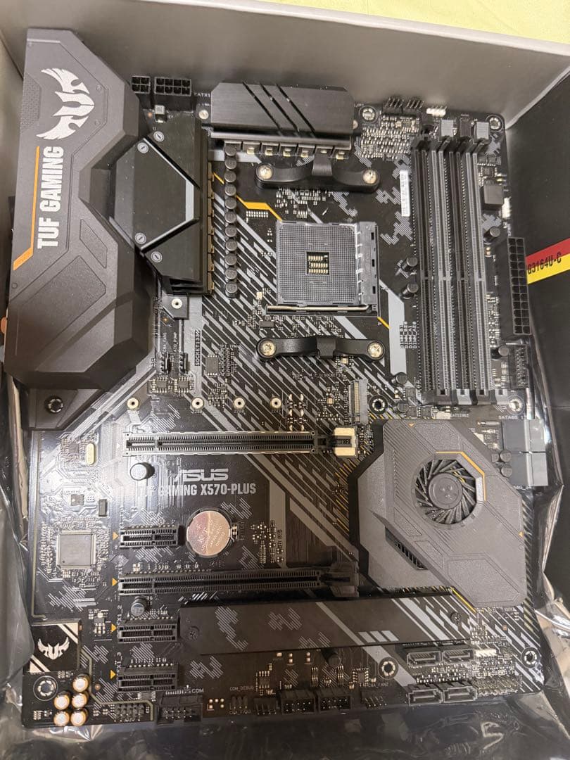 ASUS TUF GAMING X570-PLUS マザーボード