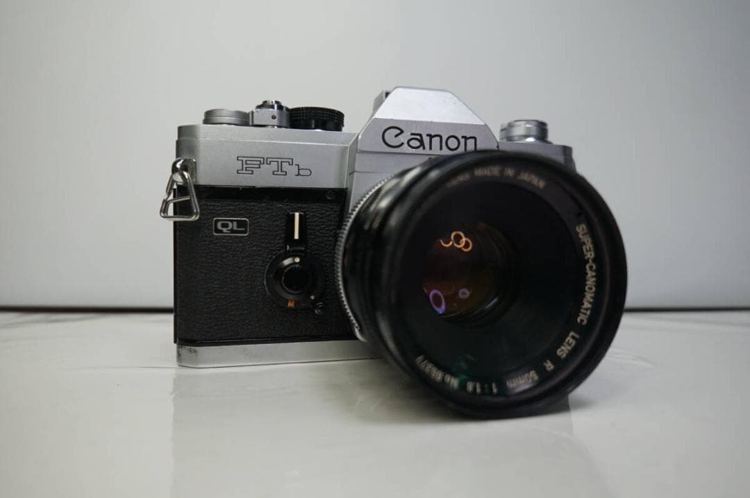 Canon FTb QL フィルム一眼レフカメラ 50mm f/1.8 レンズ付