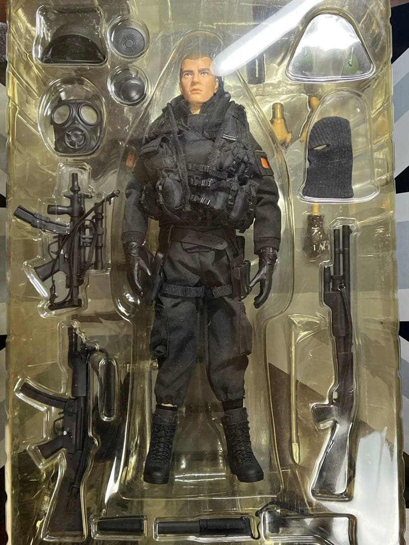 ミリタリーフィギュア　メディコムトイ RAH SAS ver.1自動値下げ設定