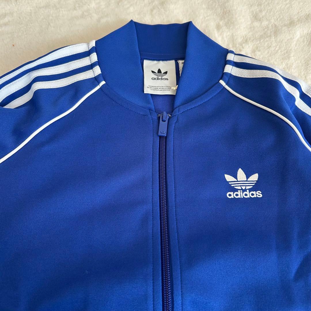 新品　タグ付き adidas アディダス 青　セットアップ　ジャージ