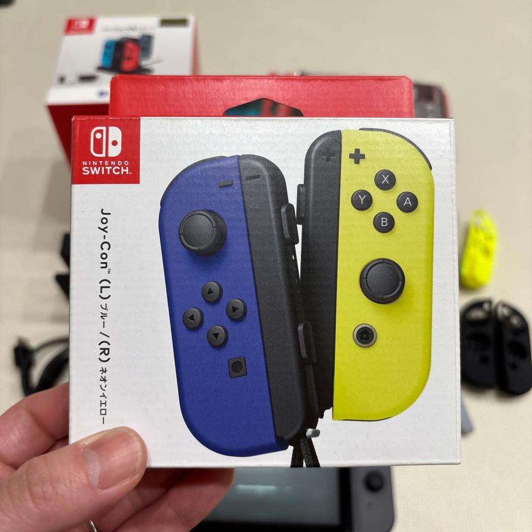 （ジャンク）Nintendo Switch 本体 + アクセサリー多数