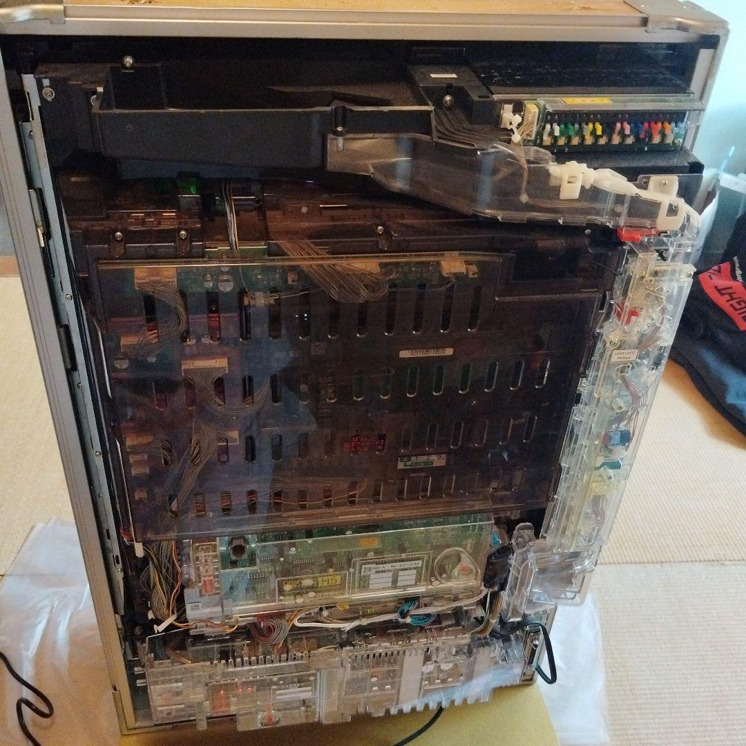 ちゃぴ パチンコ仮面ライダー　V3 実機　 自動循環器内蔵　キャスター付き