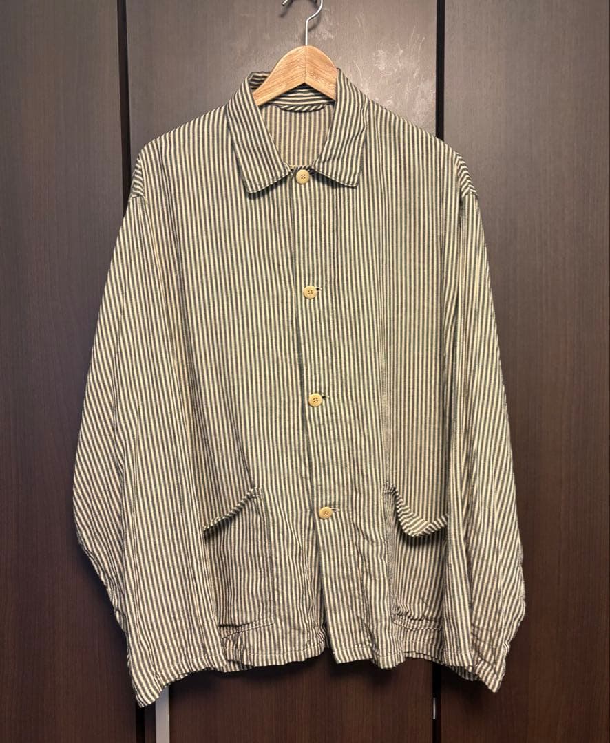 【マーケティング論】COMOLI 22SS ストライプ ワークジャケット