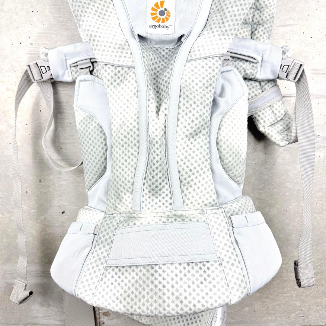 【クリーニング済！】 Ergobaby OMNI Breeze 抱っこ紐