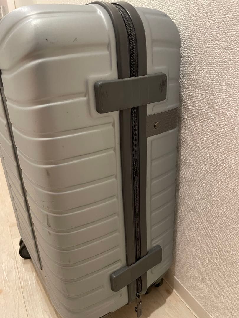 Samsonite│レヴァック スピナー 57 マットシルバー