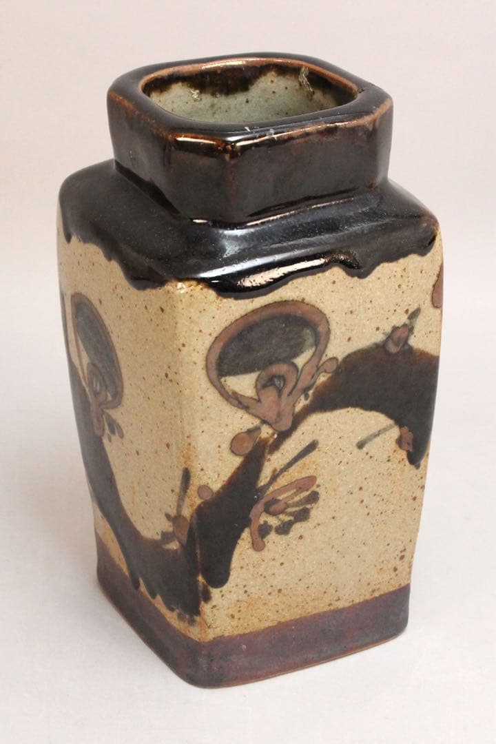 No4439 益子焼　佐久間賢司 造　鉄砂花瓶　高さ21.7cm 共箱　送料無料