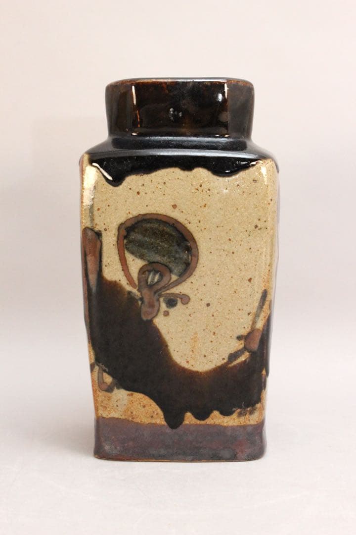 No4439 益子焼　佐久間賢司 造　鉄砂花瓶　高さ21.7cm 共箱　送料無料