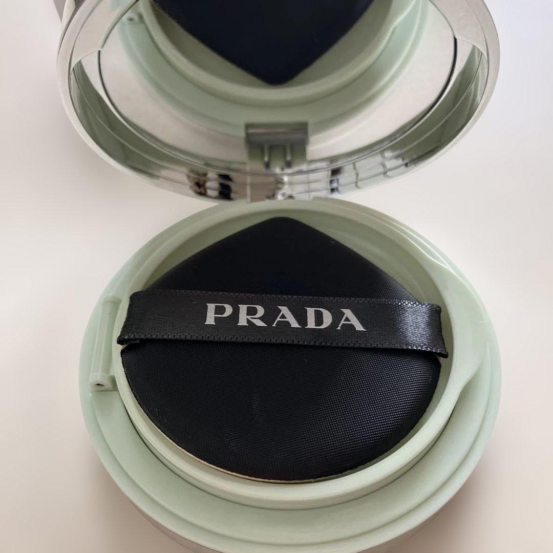PRADA AUGMENTED SKIN クッションファンデーション LC5