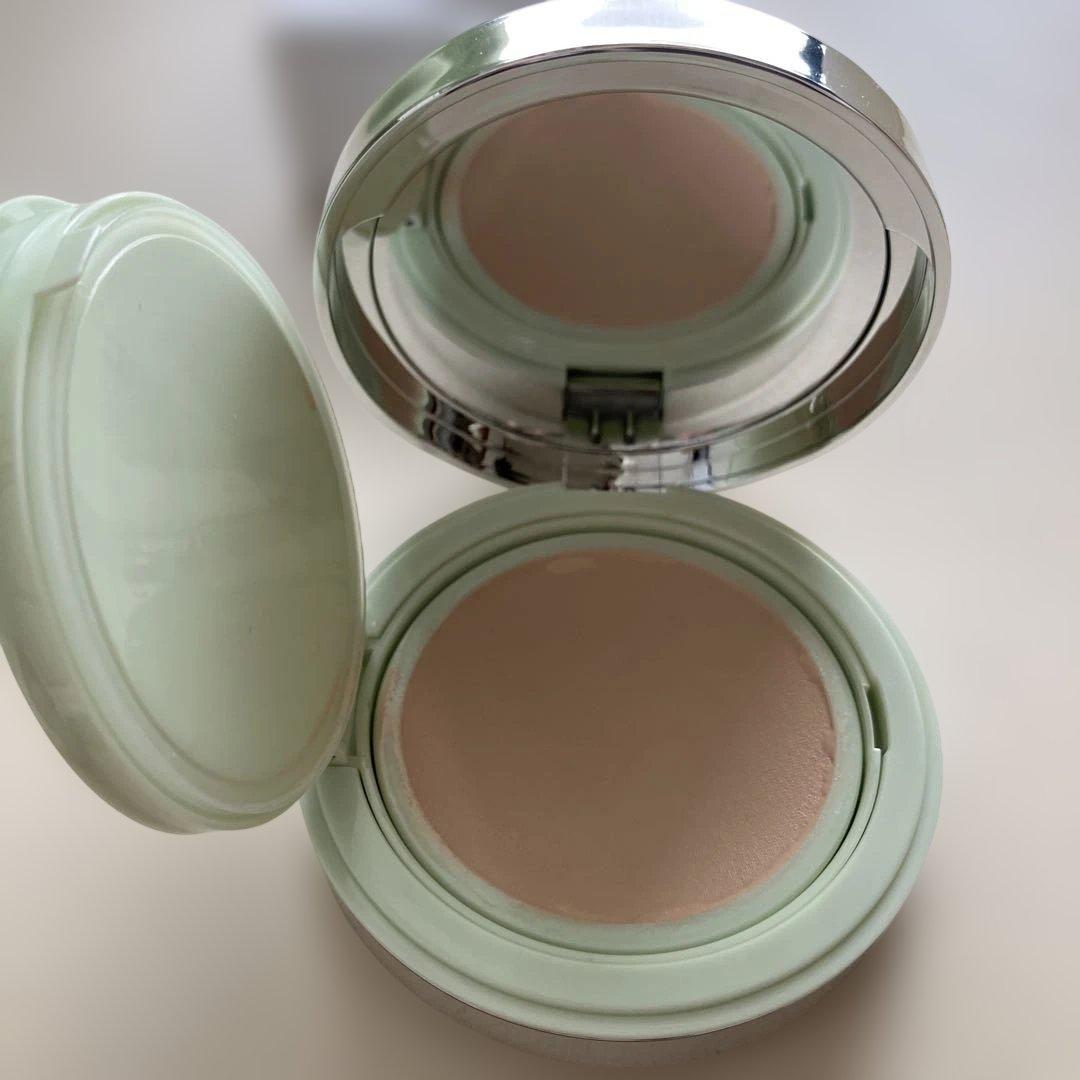 PRADA AUGMENTED SKIN クッションファンデーション LC5