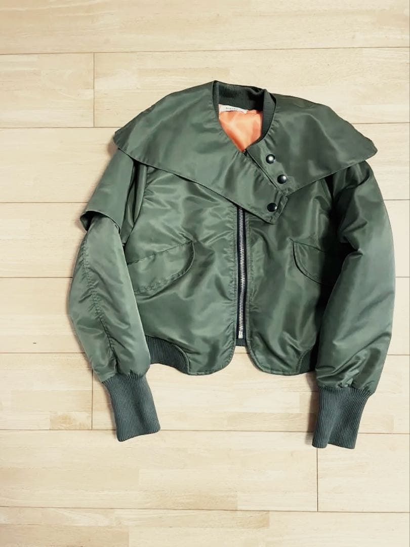 美品　襟セーラータイプのミリタリージャケット　ma1