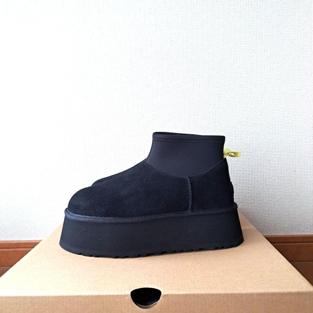 UGG　厚底ムートンブーツ
