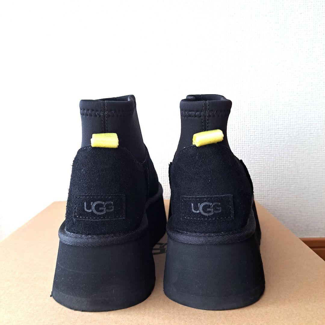 UGG　厚底ムートンブーツ